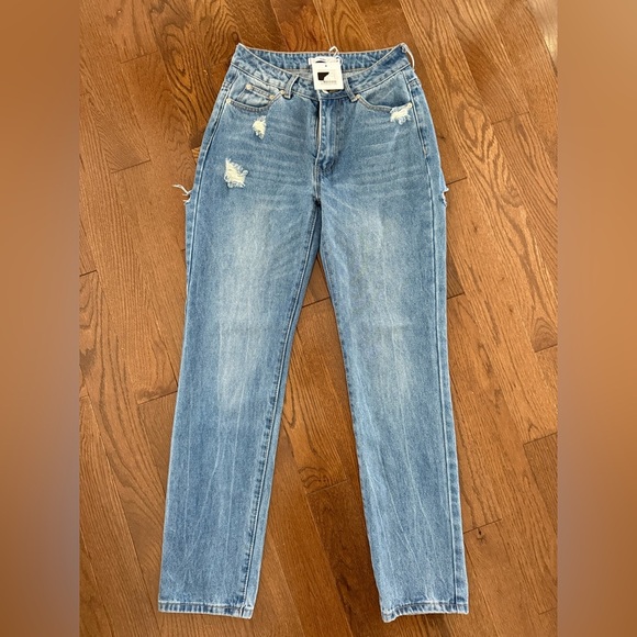 $189 BNWT Adika Light Blue Distressed Straight Leg Jeans - Picture 1 of 9